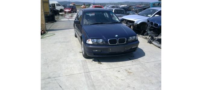 Dezmembrez BMW 318