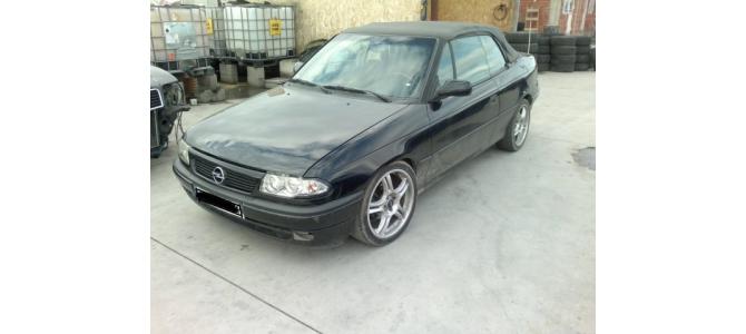 Dezmembrez Opel Astra Cabrio