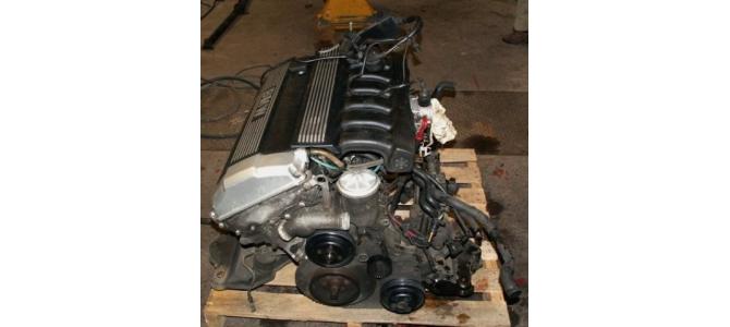 dezmembrez motor bmw M50 B20 non Vanos