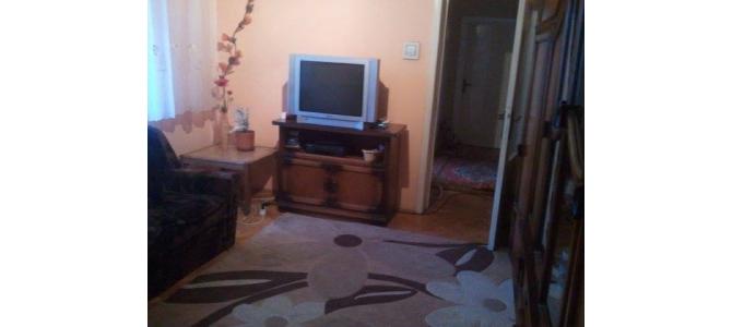 Vand apartament 3 camere tip Q , etaj 1 , zona Cantemir