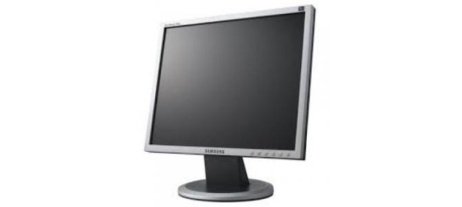 Vand monitor Samsung 940n.