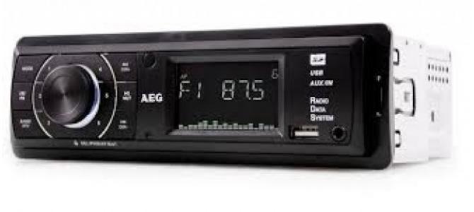 Vand player auto Aeg ar4027.