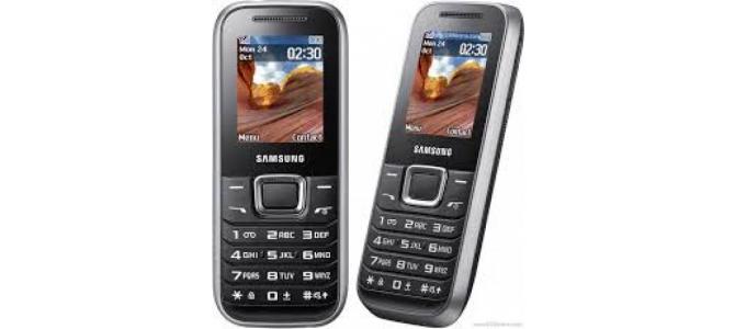 Vand telefon Samsung Gt-e1230.