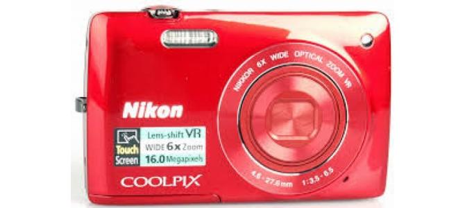 Vand aparat foto Nikon coolpix s2600.