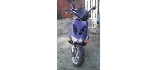 Vand sau schimb aprilia sr2